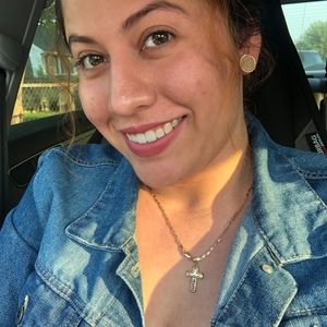 Meet your Posher, Danae priscilla